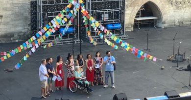 Quand le rideau se lève une dernière fois : nos jeunes au Festival d’Avignon Quand le rideau se lève une dernière fois : nos jeunes au Festival d’Avignon