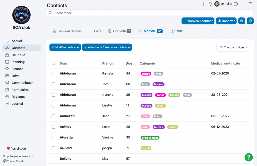 Vue personnalisée Médical dans la liste des contacts Kananas avec les colonnes Nom, Prénom, Âge, Catégorie et certificat médical